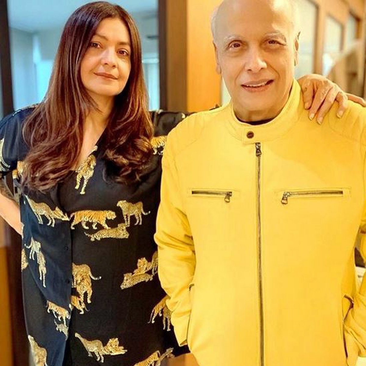 पूजा भट्ट संग महेश भट्ट