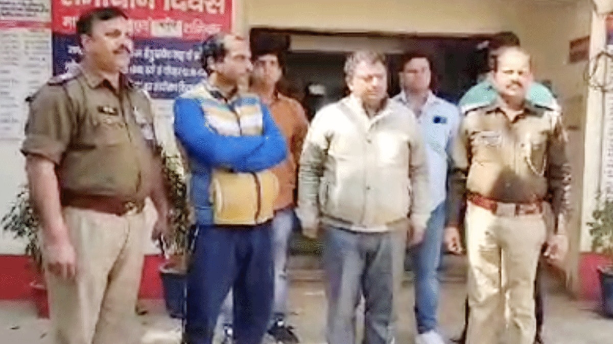 शिक्षिका की हत्या के आरोप में पुलिस ने पति और डॉक्टर को गिरफ्तार किया (उस्मान चौधरी)