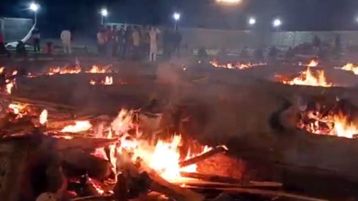  7500 रुपये में भूत-प्रेत भगाने का लगा कैंप, एमपी में चल रहा था महाराष्ट्र के बाबा का पाखंड 