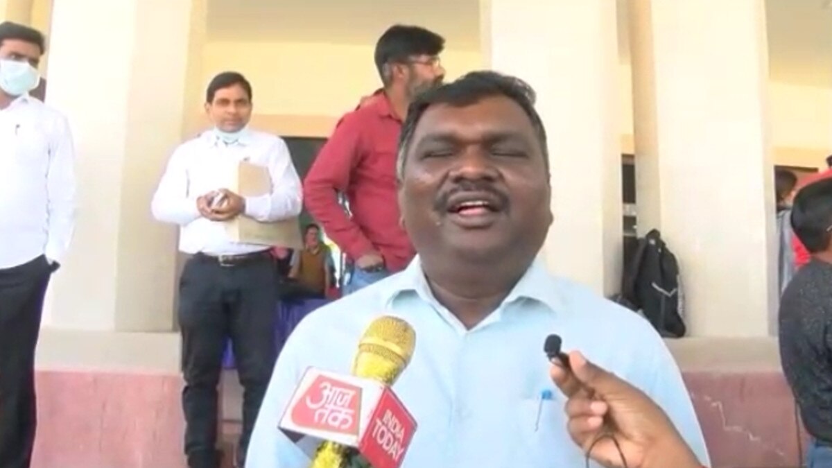 बिना मास्क के विधानसभा पहुंचे विधायक, कारण पूछने पर दी अजीब दलील