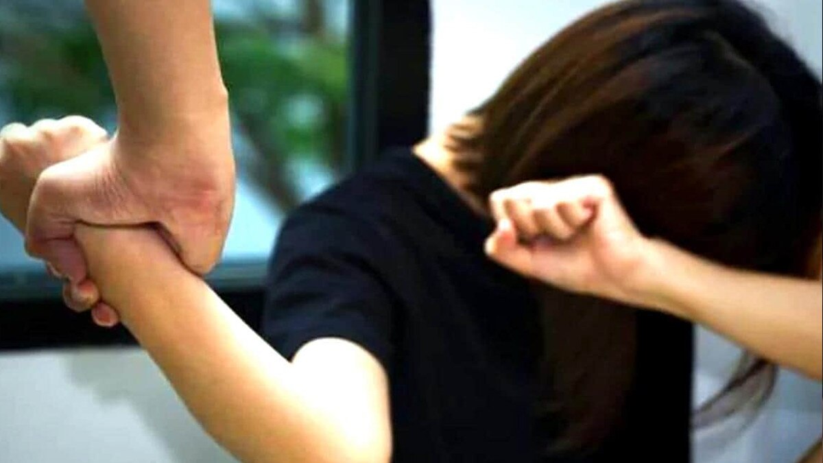 पेट दर्द की श‍िकायत लेकर अस्पताल पहुंची नाबालिग, 22 सप्ताह की न‍िकली गर्भवती 