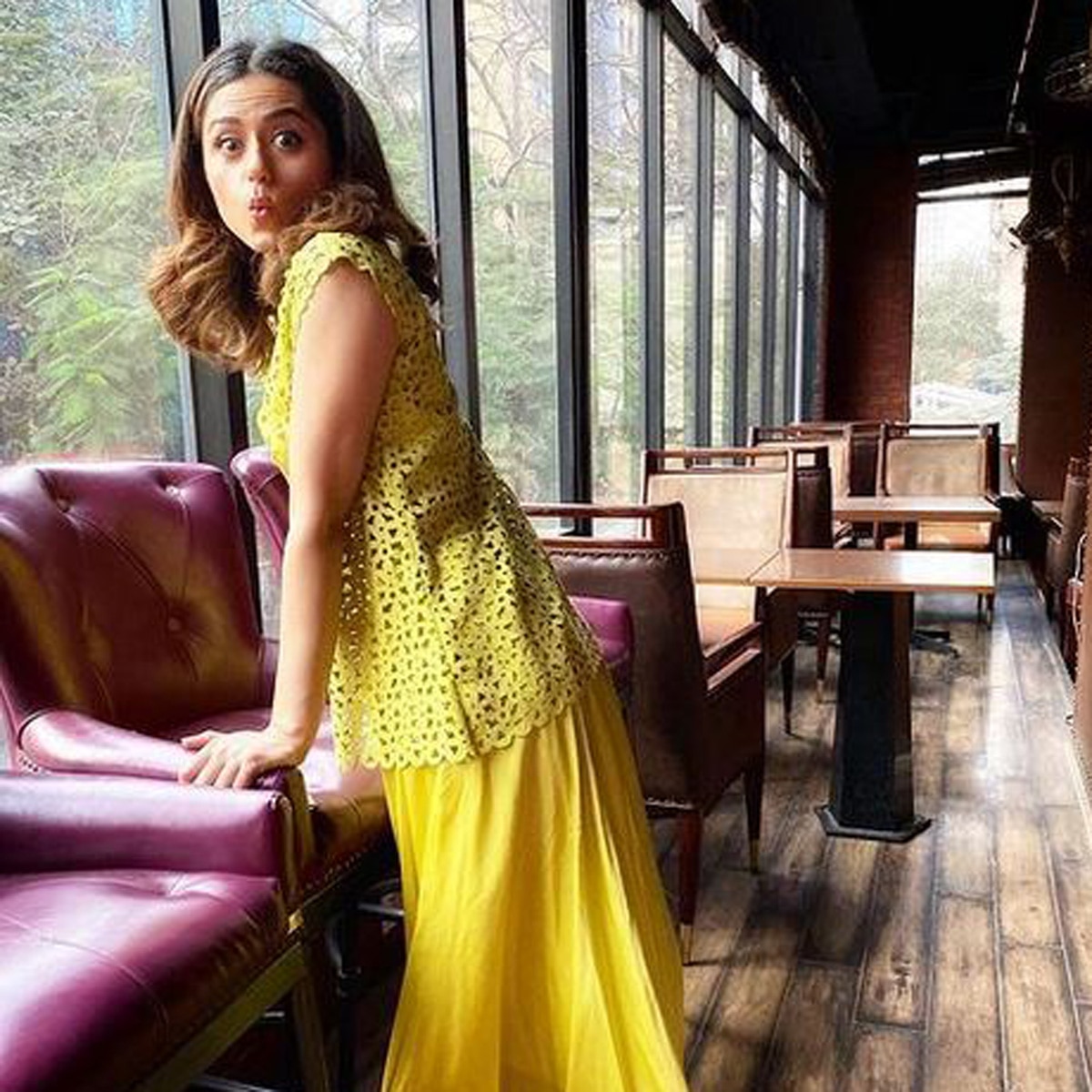 रिद्धी डोगरा 