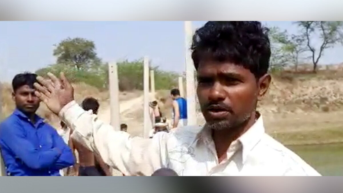  र‍िंद नदी पर गांव वालों ने खुद ही बना डाला पुल, बिजली के टूटे खम्भों का क‍िया इस्तेमाल 