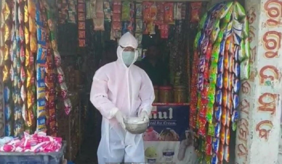 भीख मांगता नजर आया कोरोना वॉरियर