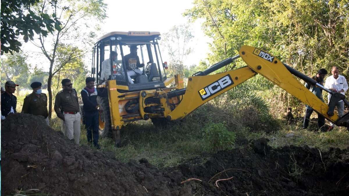 17 साल की बेटी को कब्रिस्तान में दफना कर थाने में लिखाई गुमशुदगी की रिपोर्ट, 10 साल बाद खुलासा 
