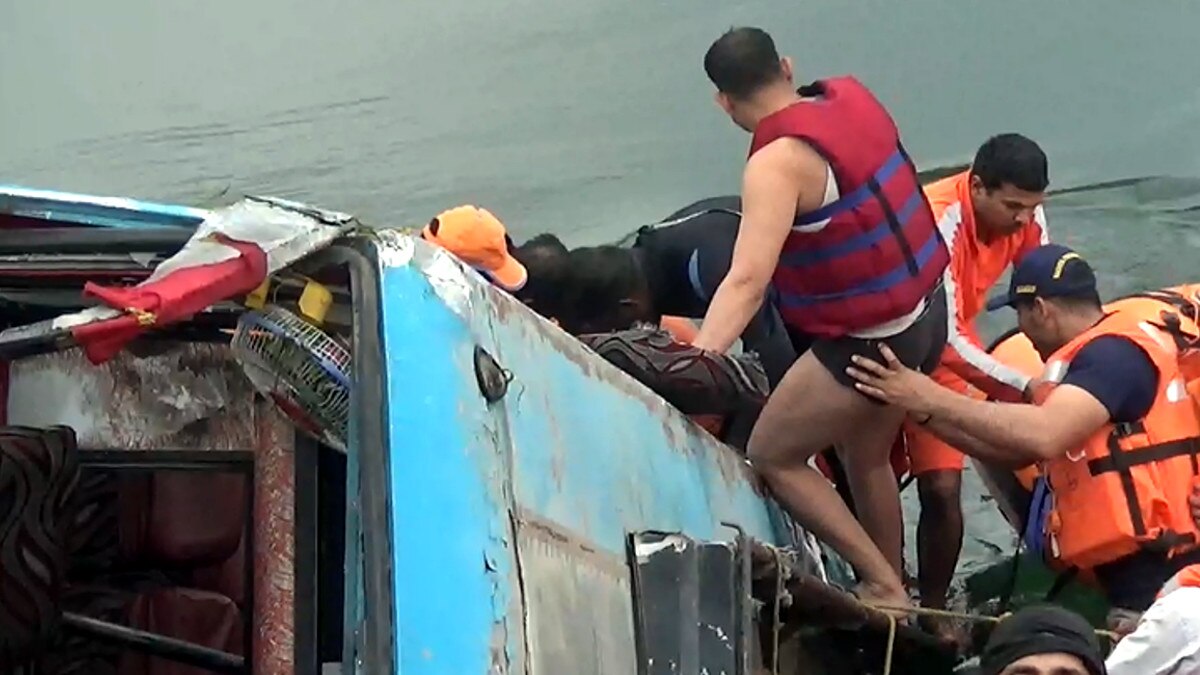 खट की आई आवाज और नहर में घुस गई बस, बस ड्राइवर ने क‍िया चौंकाने वाला खुलासा 