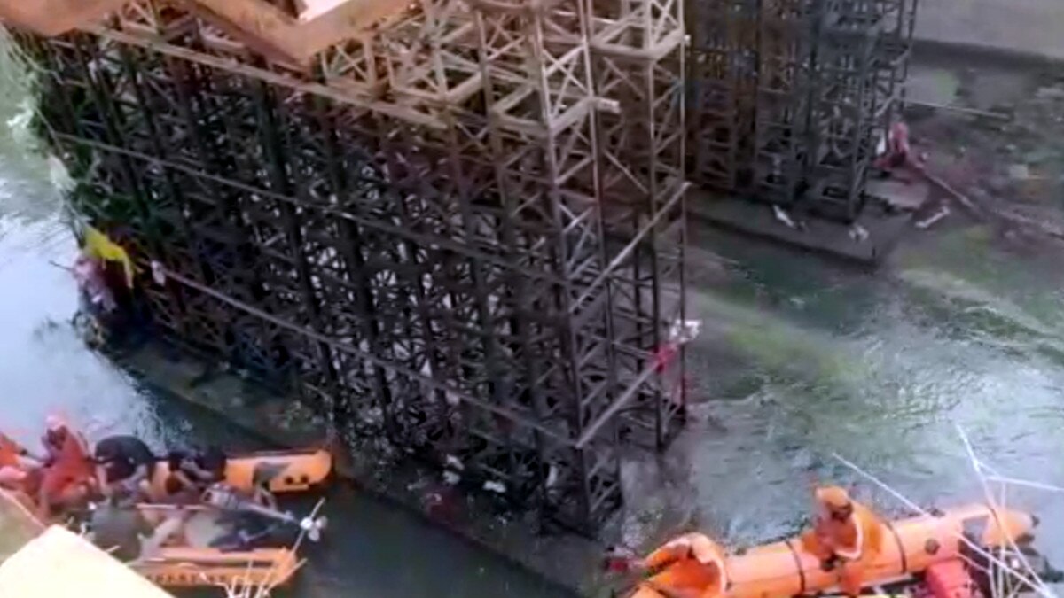 सीधी बस हादसे में 53 लोगों की मौत, 35 KM दूर तक ऐसे चल रहा है सर्च ऑपरेशन 