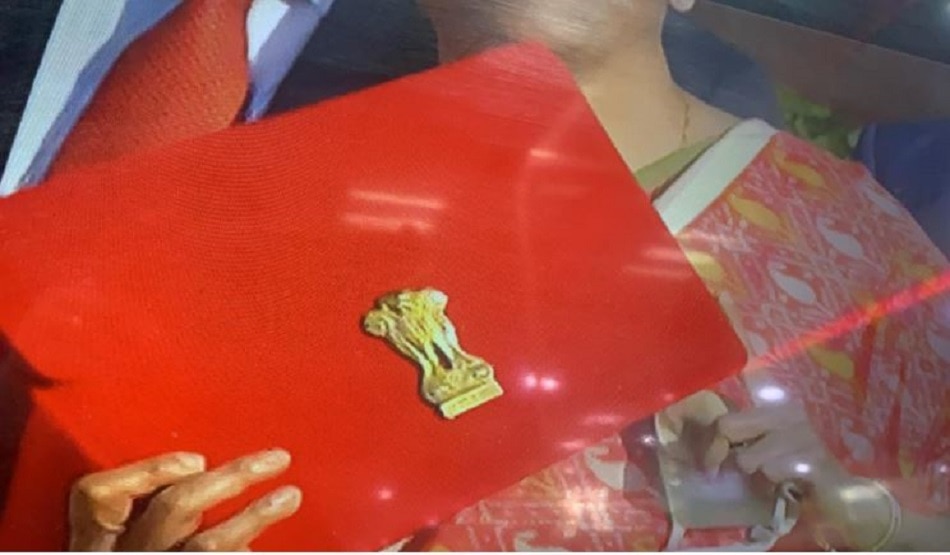  बहीखाता के बाद टैब में पहुंचा आम बजट