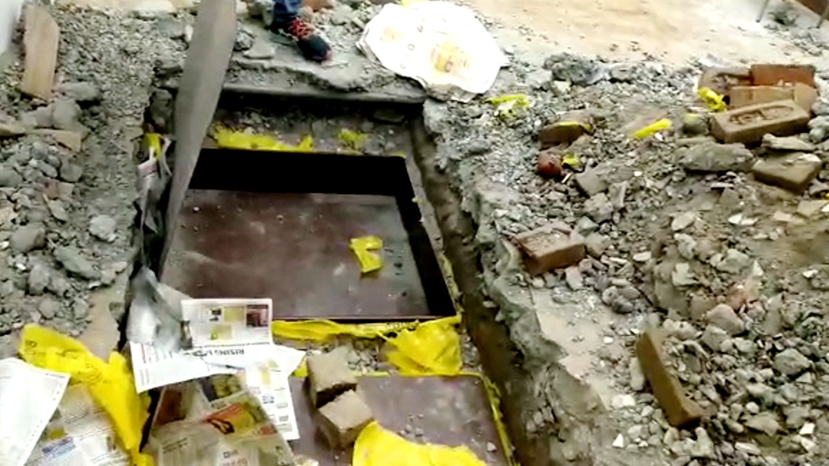 90 लाख का प्लॉट खरीदकर बनाई सुरंग