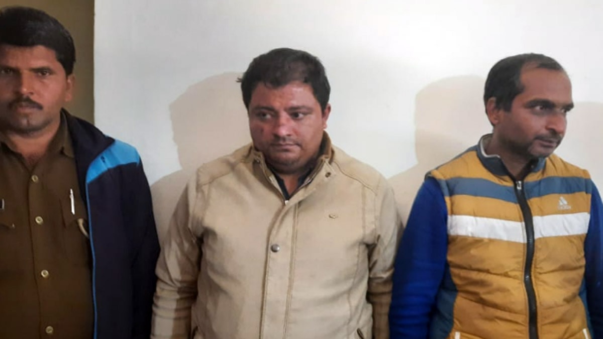   शिक्षिका की हत्या के आरोप में पुलिस ने पति और डॉक्टर को गिरफ्तार किया (उस्मान चौधरी)