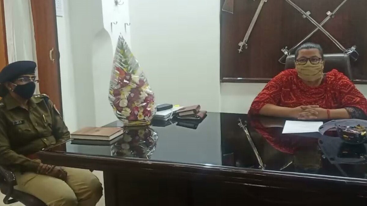 महिला ने प्रेमी के साथ मिलकर पति को उतारा मौत के घाट (फोटो आजतक)