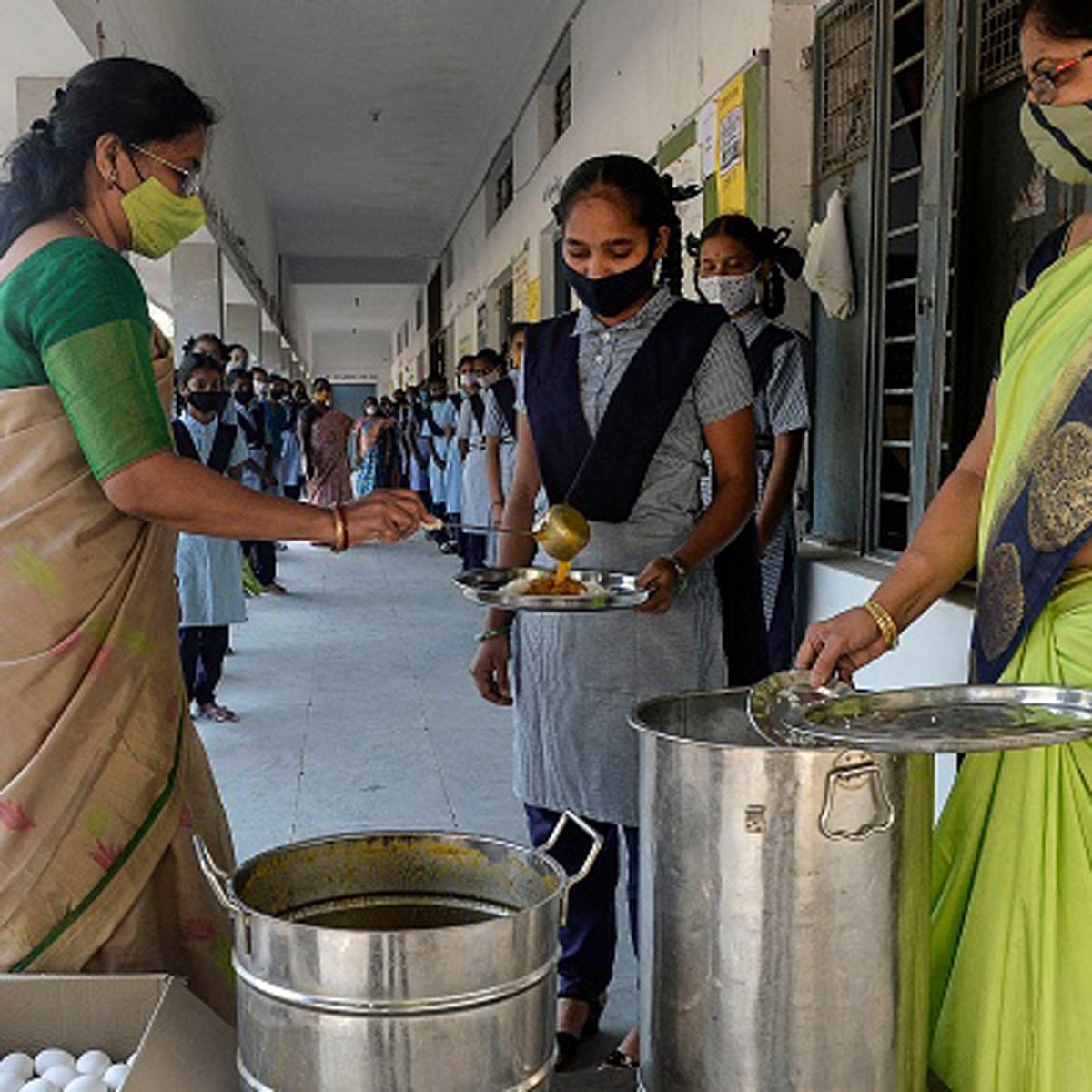 Mid-day meal for students, Hyderabad (Getty) 