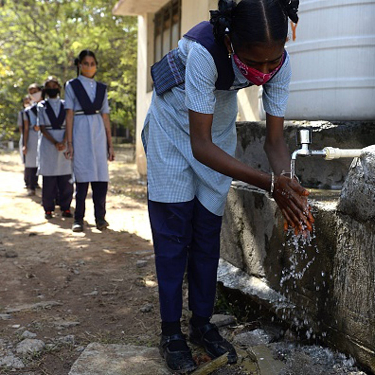 Mid-day meal for students, Hyderabad (Getty) 