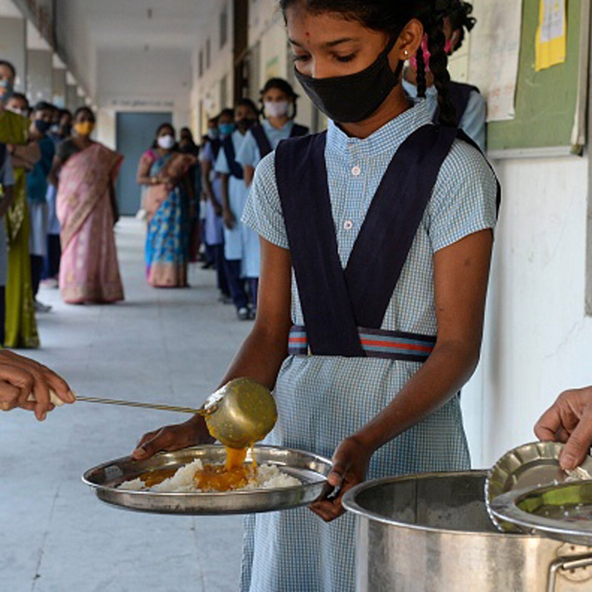 Mid-day meal for students, Hyderabad (Getty) 