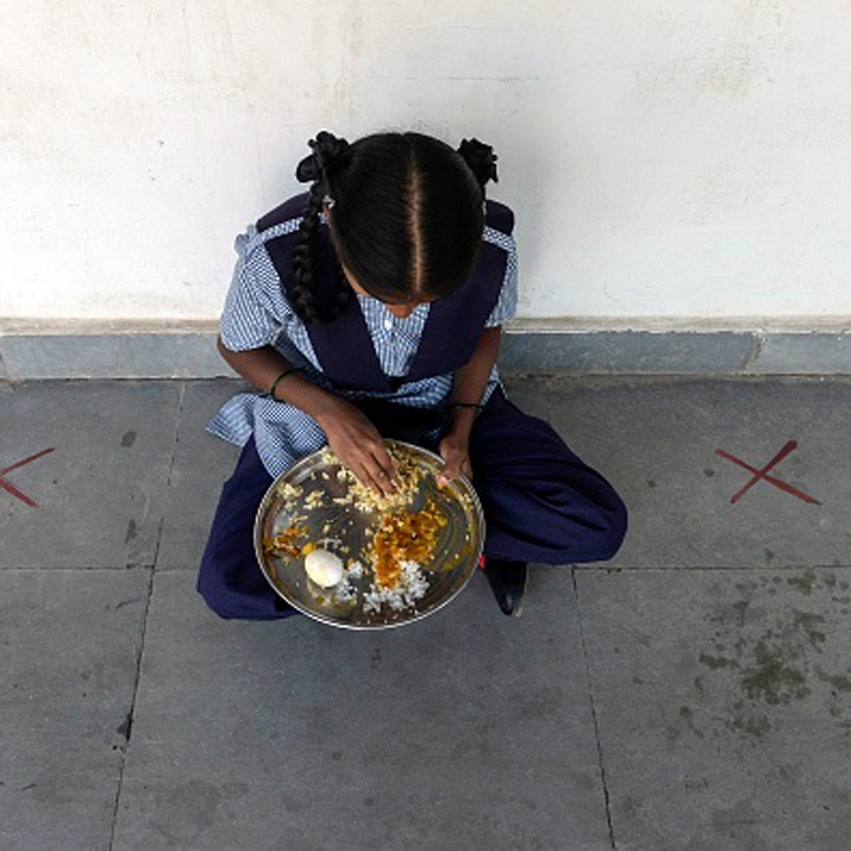 Mid-day meal for students, Hyderabad (Getty) 