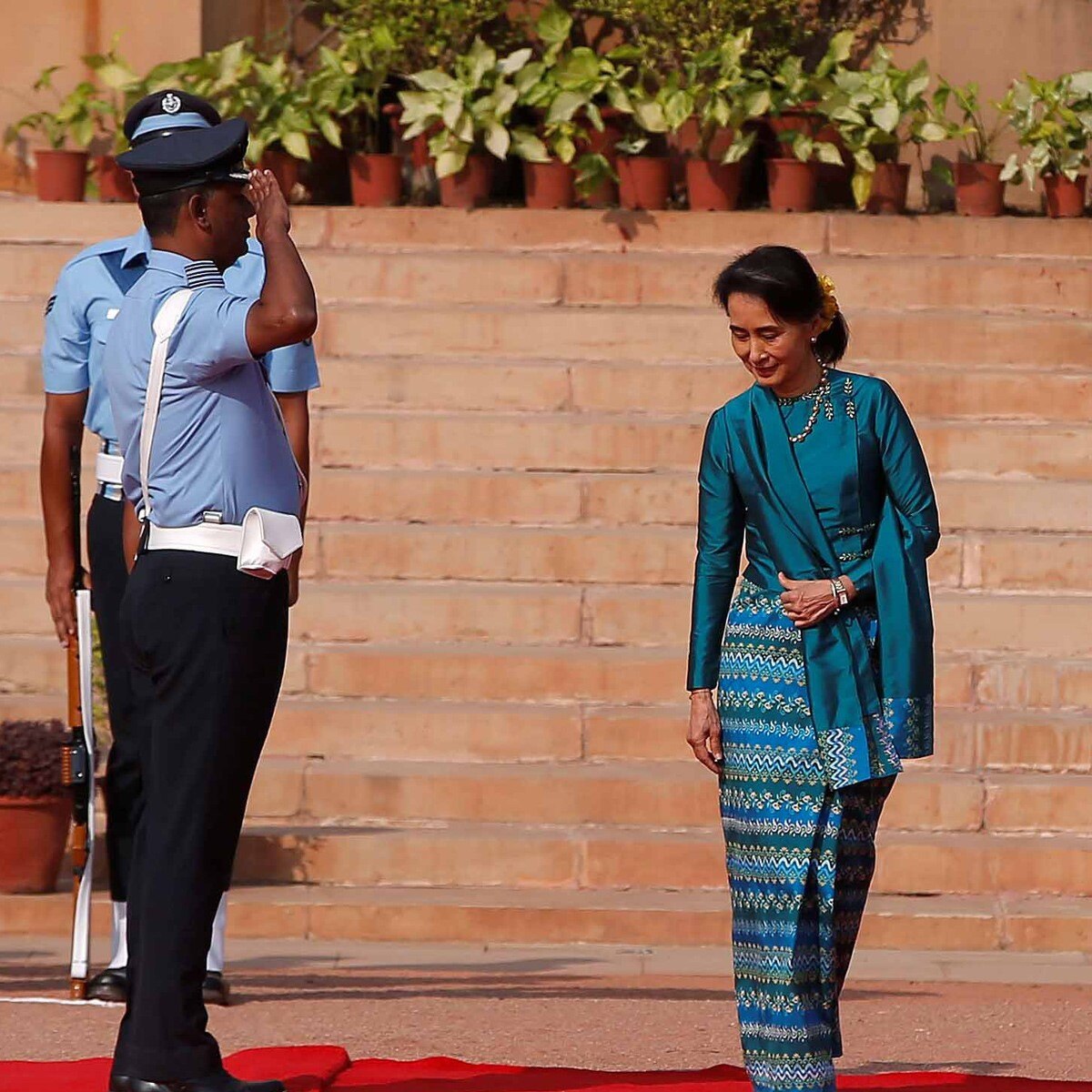 म्‍यामार की नेशनल लीग फॉर डेमोक्रेसी की अध्यक्ष आंग सान सू की