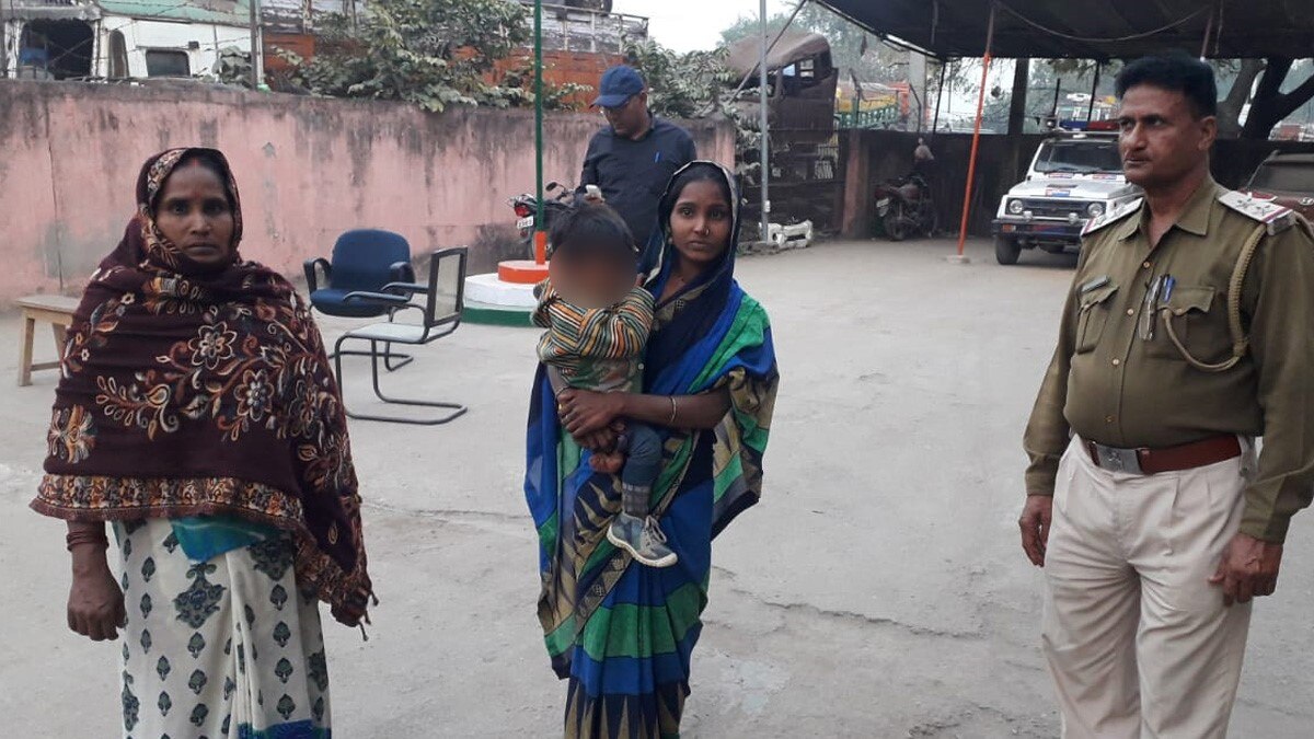  पुलिस ने महिला को तीन साल बाद प्रेमी जीजा के साथ पकड़ा (फोटो- रंजन कुमार)