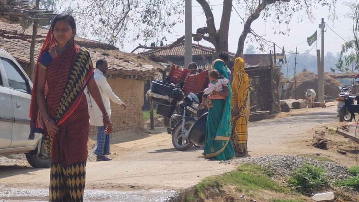 मृतक के नाम पर लिया जा रहा है मुफ्त का राशन (फोटो चंदन कश्यप)