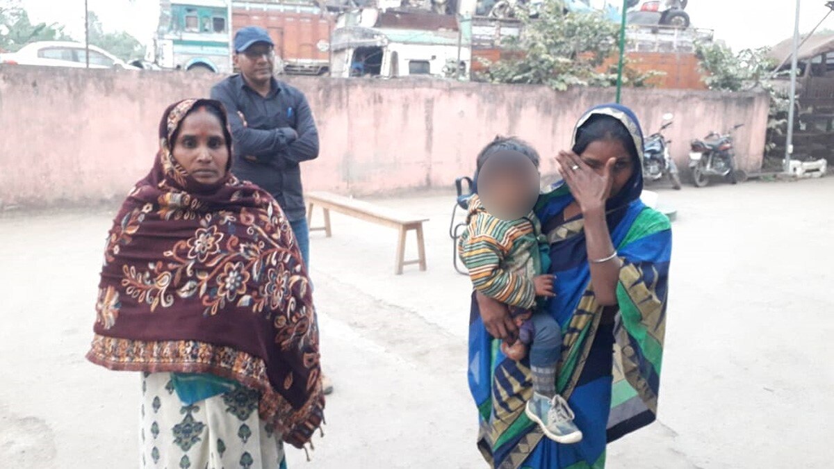 पुलिस ने महिला को तीन साल बाद प्रेमी जीजा के साथ पकड़ा (फोटो- रंजन कुमार)