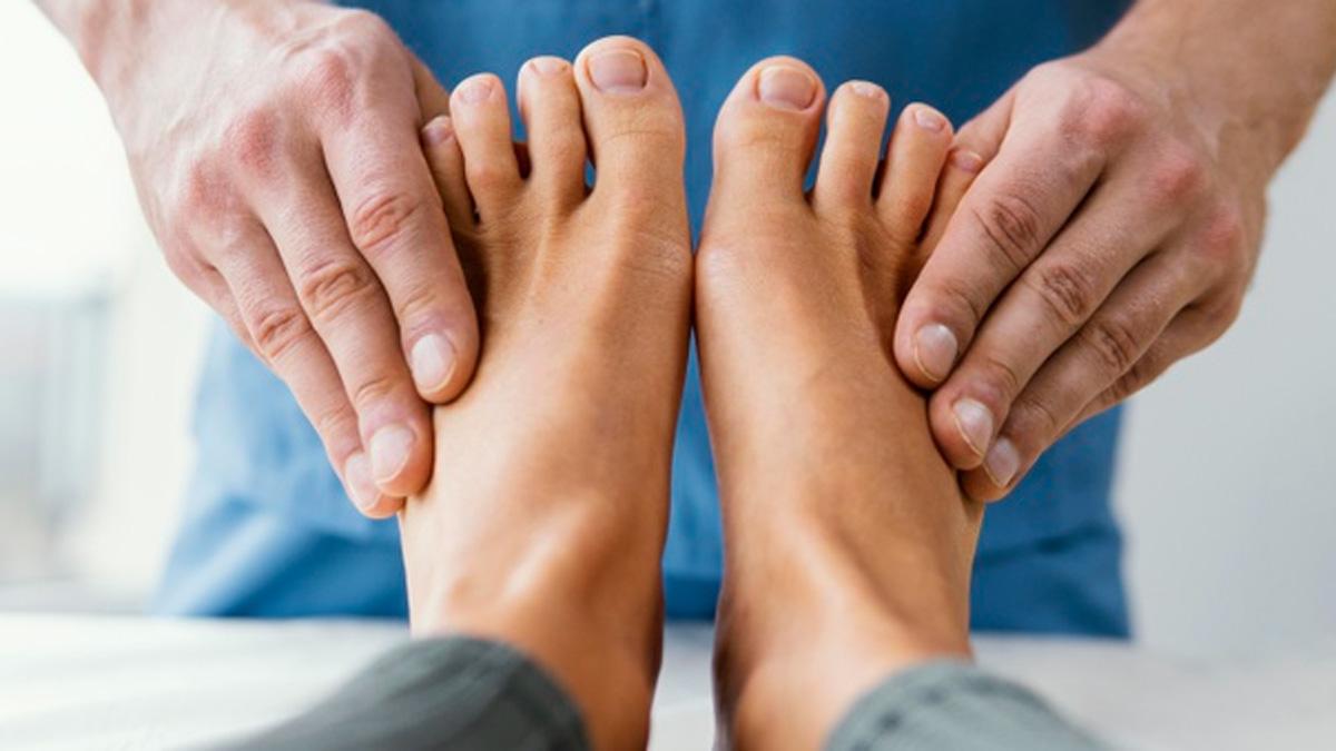 Feet disease: ठंडे तलवे-पीले नाखून, पैरों के ये 6 लक्षण हो सकते हैं बीमारी का संकेत
