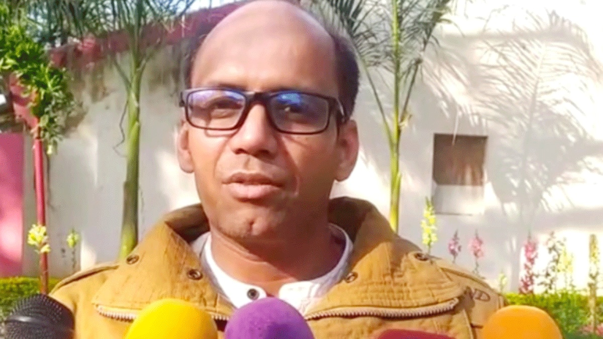 टाइगर रिजर्व के क्षेत्र संचालक उत्तम कुमार शर्मा (फोटो आजतक)