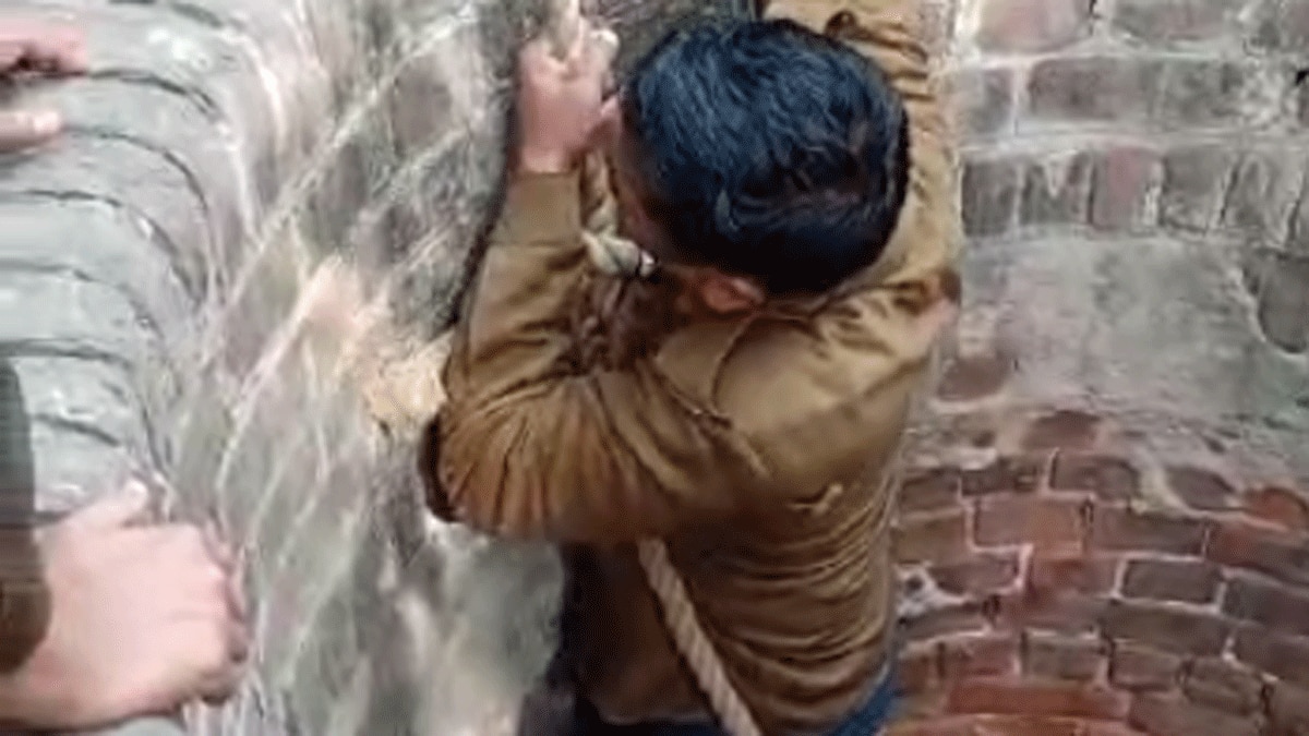 70 फीट गहरे कुएं में तड़पता रहा 9 साल का बच्चा (फोटो आजतक)