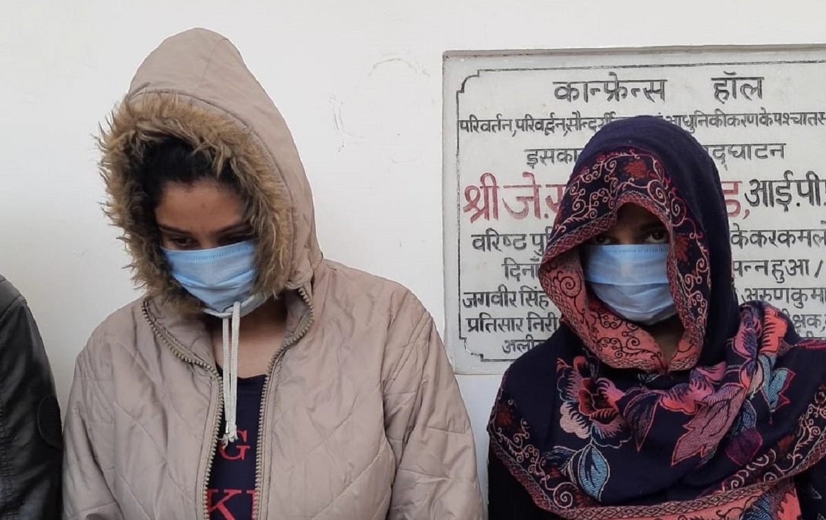 पैसों के लिए बेटे-बहू ने ही घर में की लूट