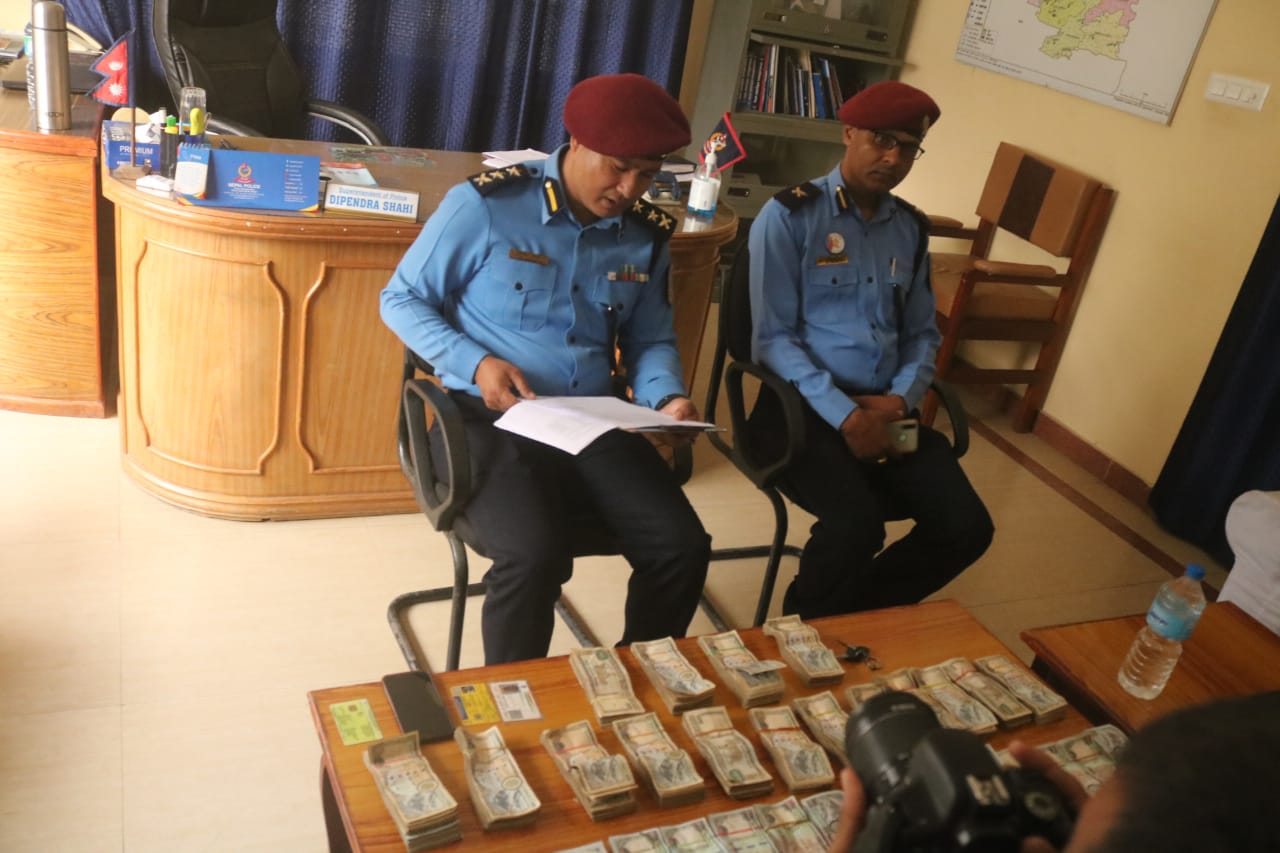 नेपाल बॉर्डर पर गिरफ्तार दो नागरिक