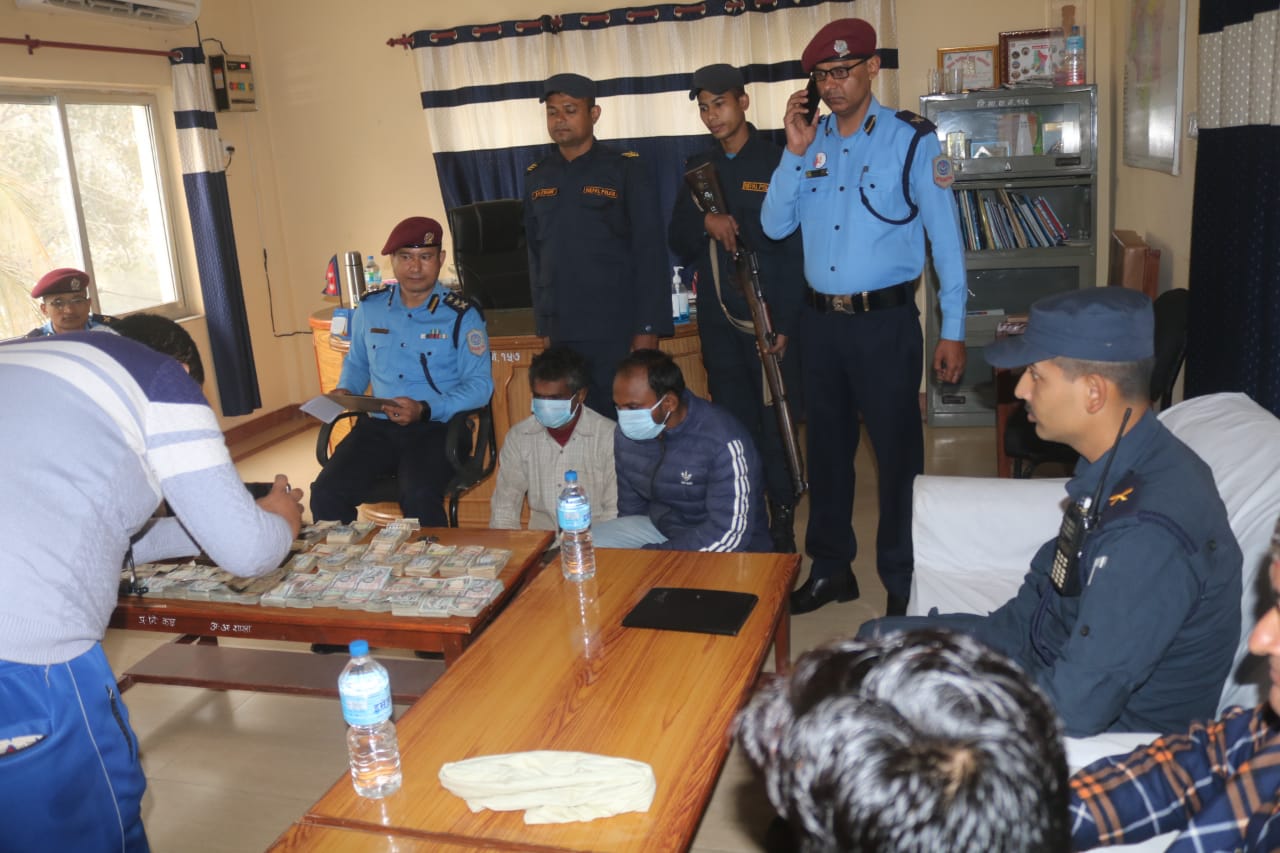 नेपाल बॉर्डर पर गिरफ्तार दो नागरिक