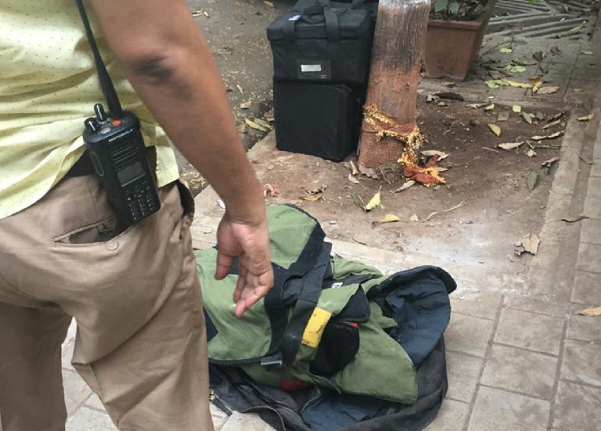 मुकेश अंबानी के घर 'एंटीलिया' के पास संदिग्ध स्कॉर्पियो