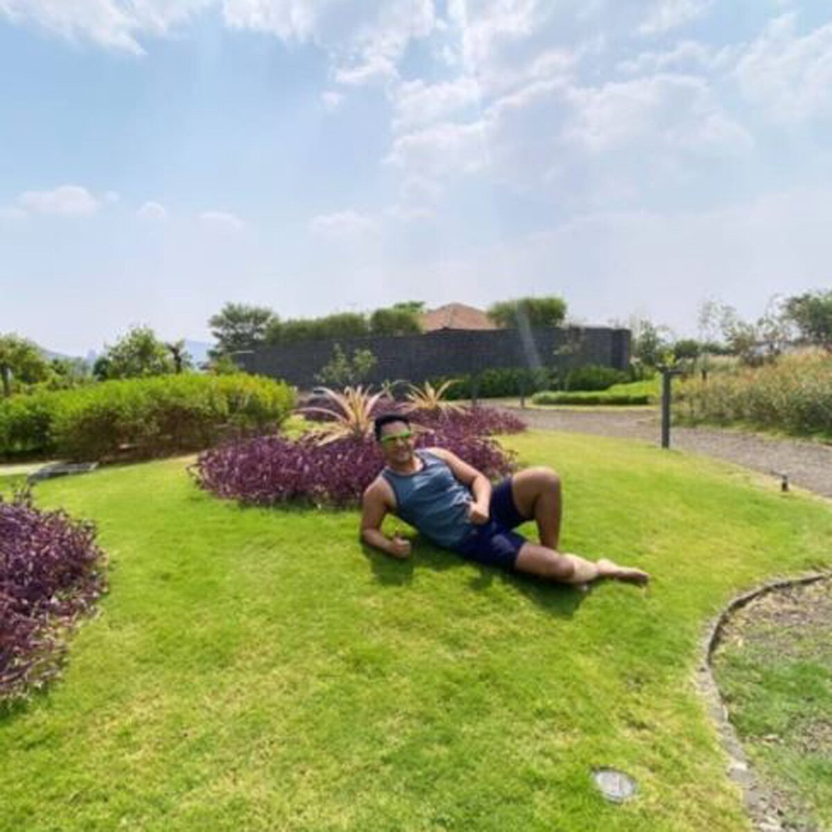 आदित्य नारायण वैकेशन