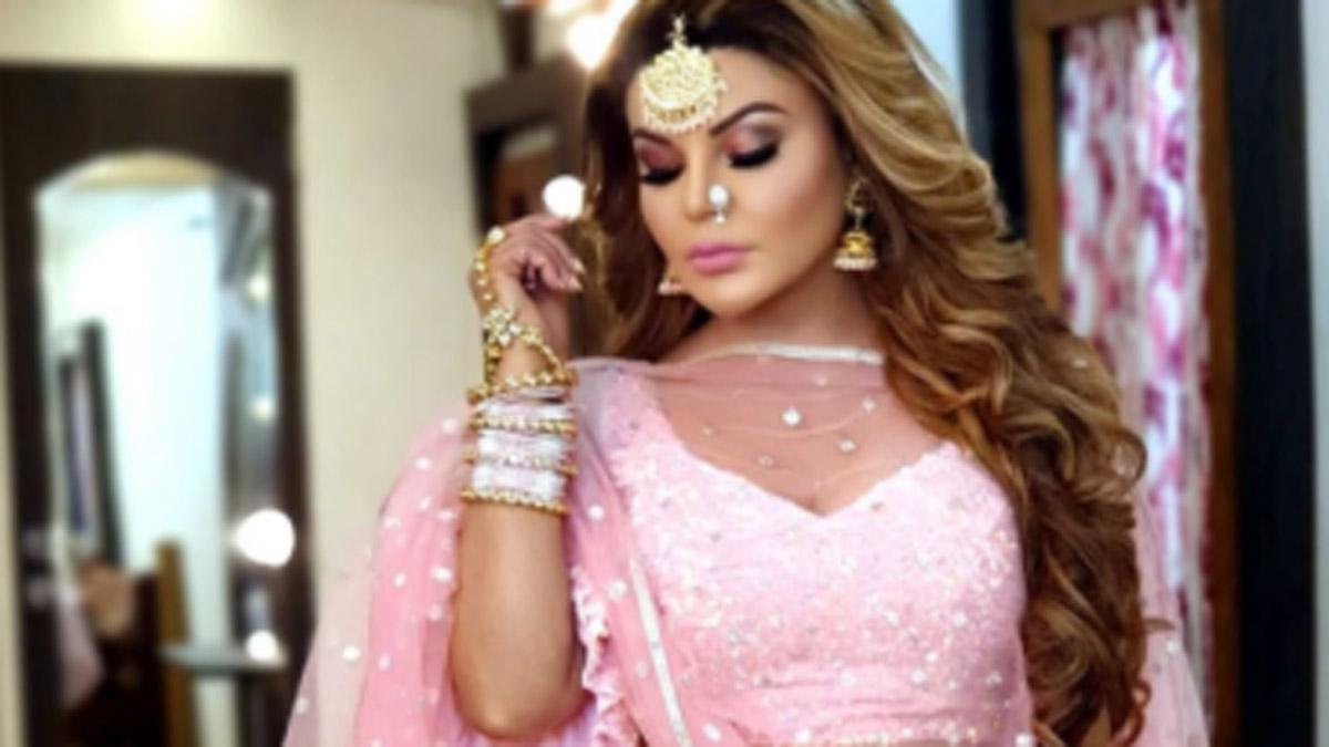 राखी सावंत का होली के मौके पर लेटेस्ट फोटोशूट, देखें तस्वीरें