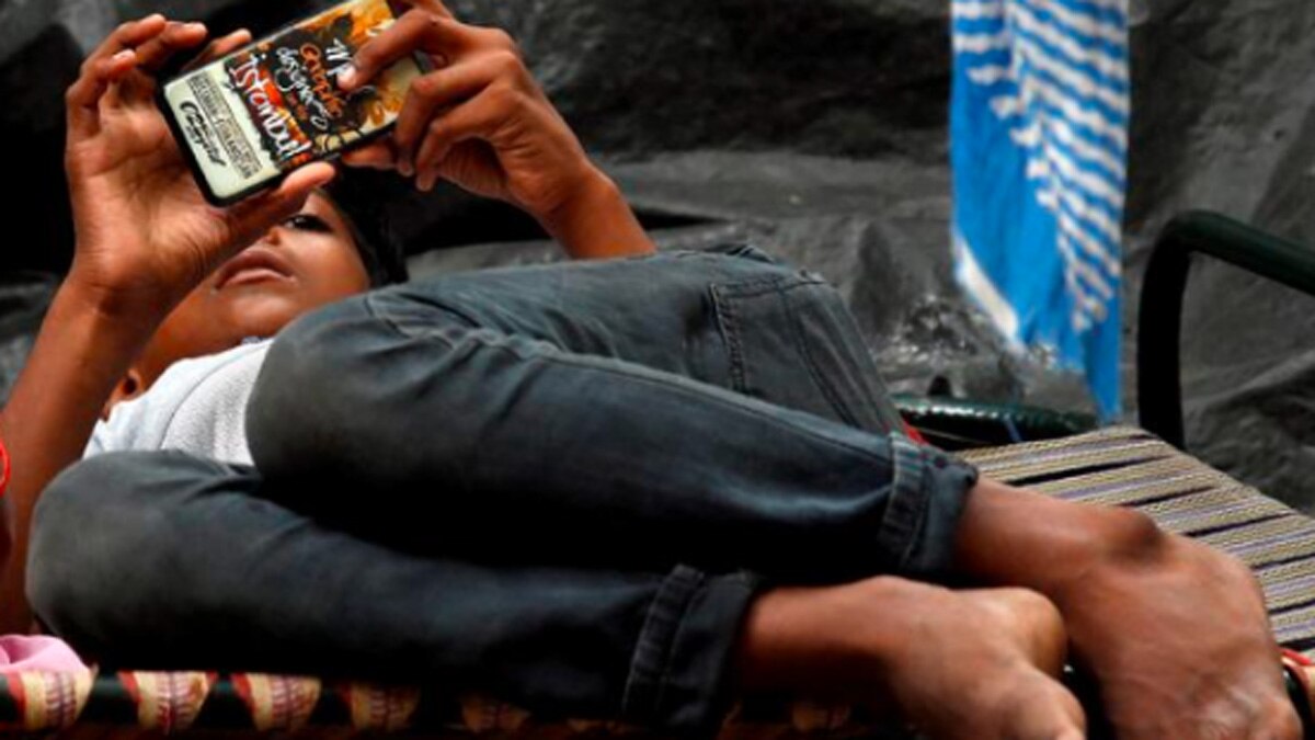 bengaluru man killed wife lover