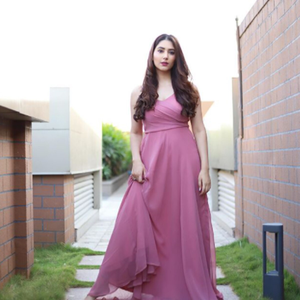 दिशा परमार 