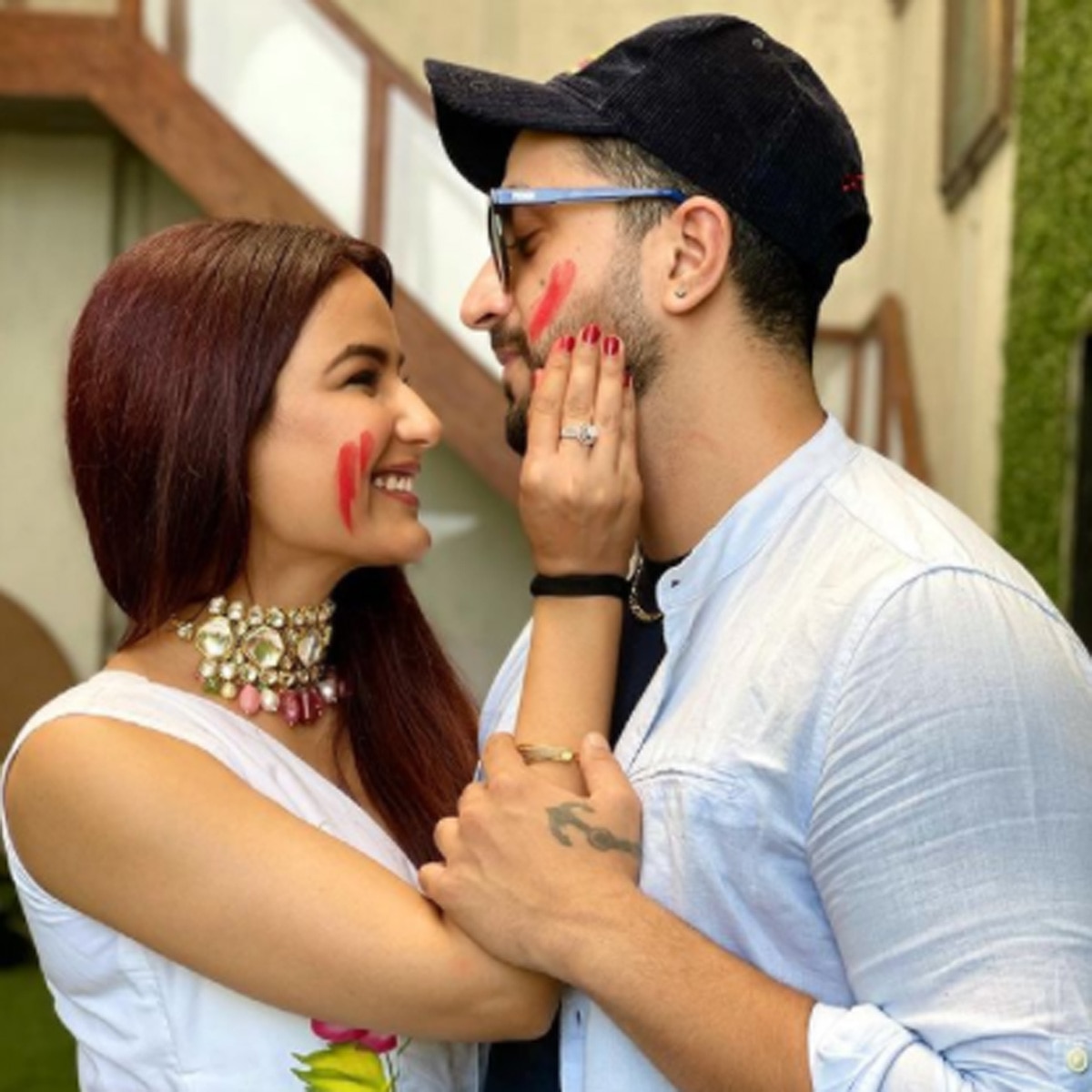 अली-जैस्मिन