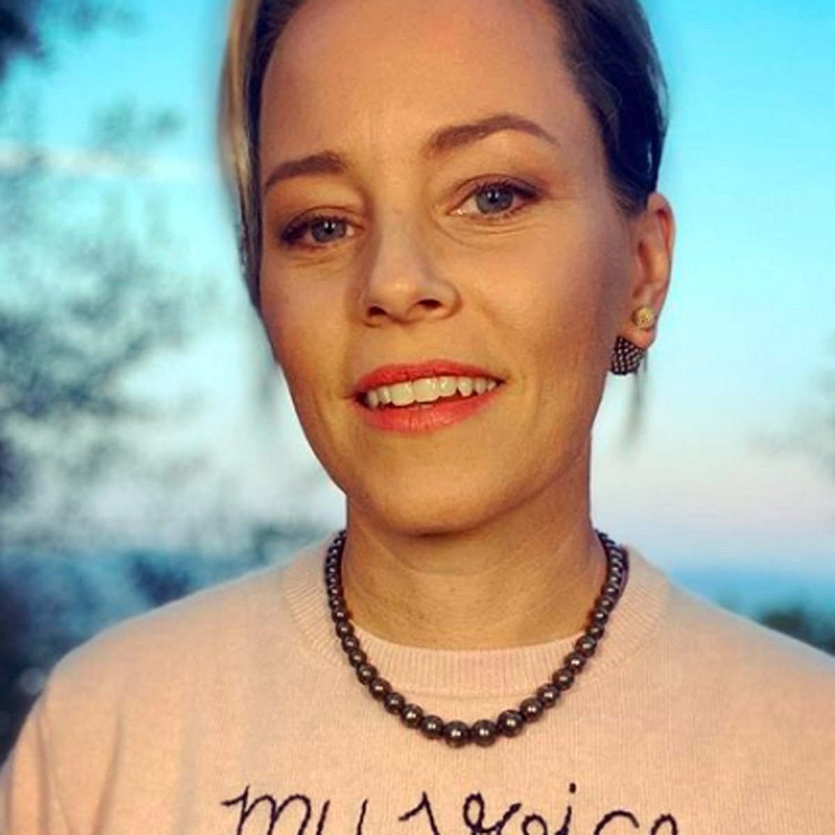 एलिजाबेथ बैंक्स