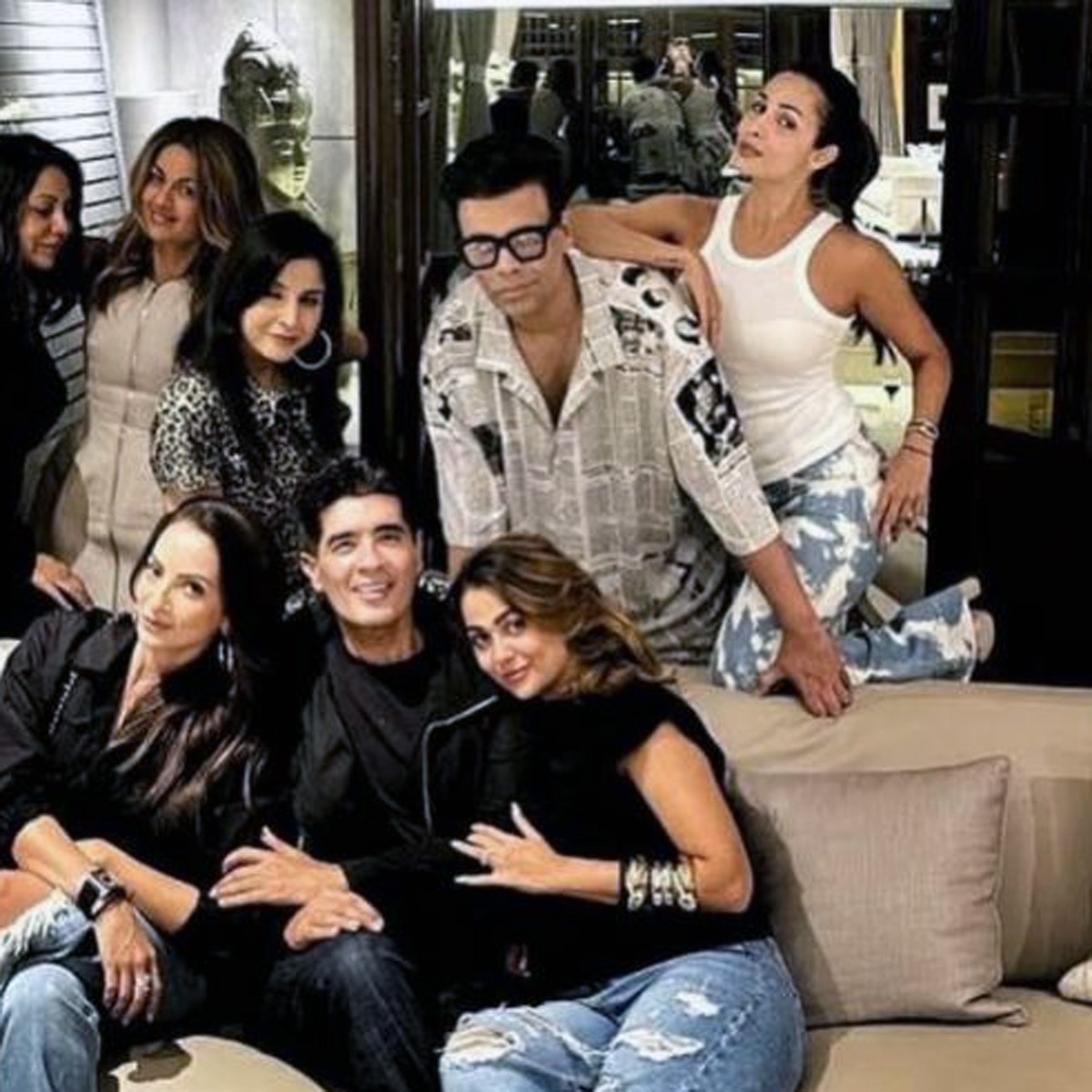 पार्टी में बॉलीवुड सितारे