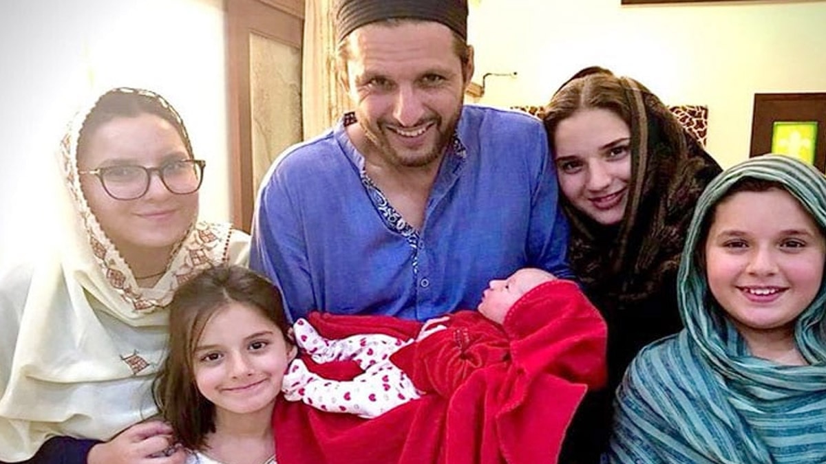 shaheen afridi reaction on shahid afridi tweet