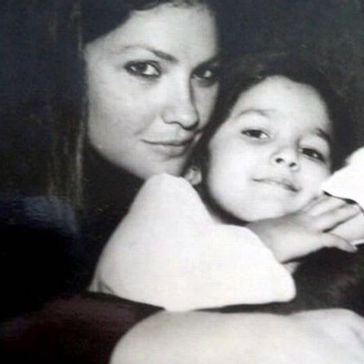 बहन पूजा भट्ट संग आलिया भट्ट