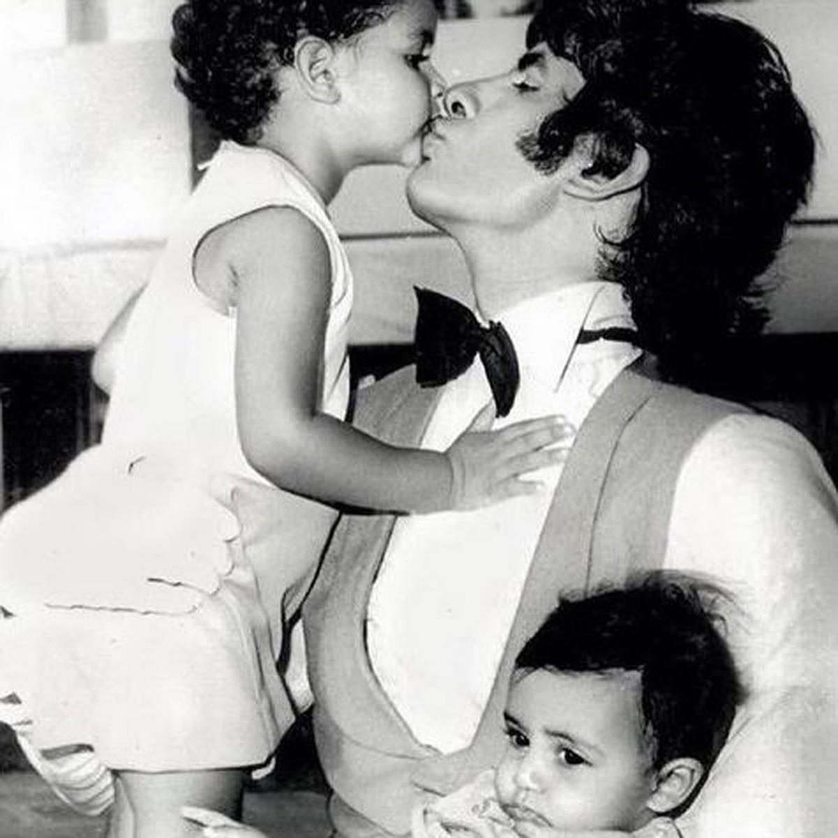 बच्चन संग श्वेता और अभिषेक