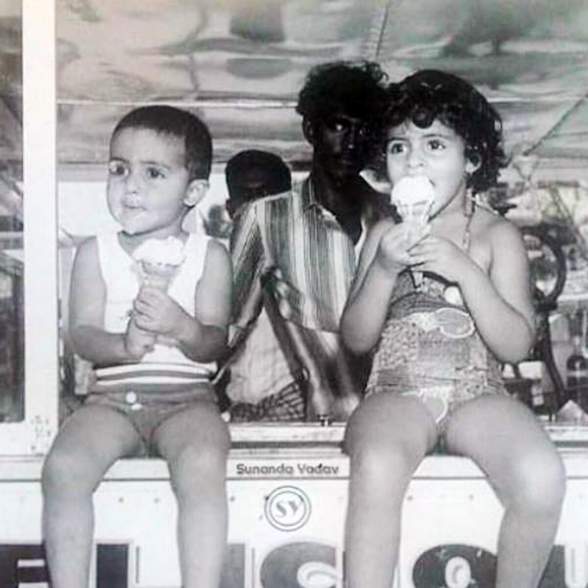 थ्रोबैक फोटो