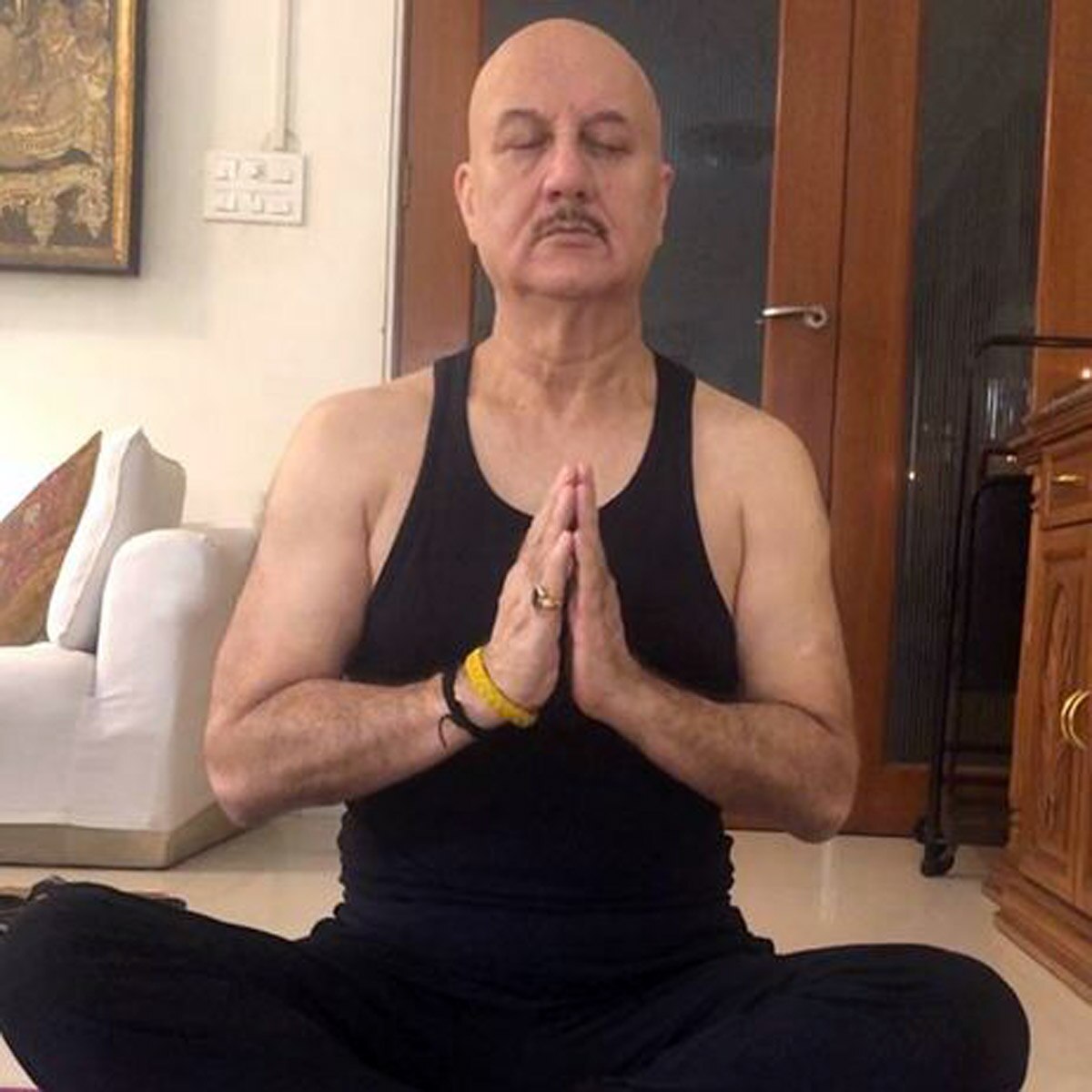 अनुपम खेर