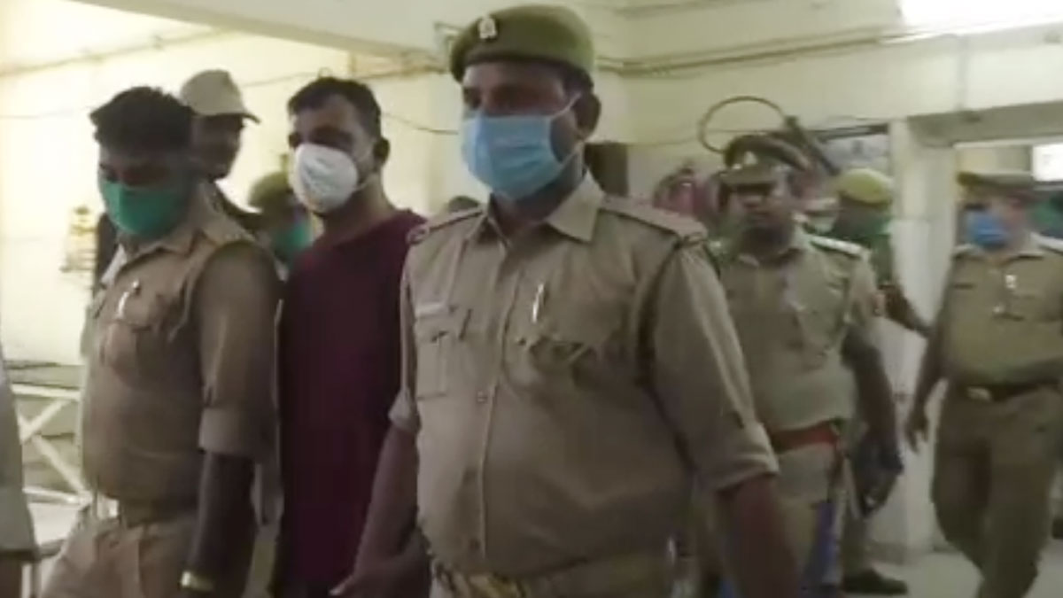 वेटर के साथ अप्राकृतिक यौनाचार की कोशिश में दारोगा गिरफ्तार (फोटो-गजेंद्र त्रिपाठी)