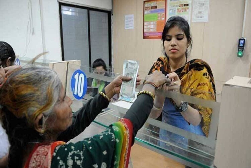 कितना वक्त लेता है आपका बैंक