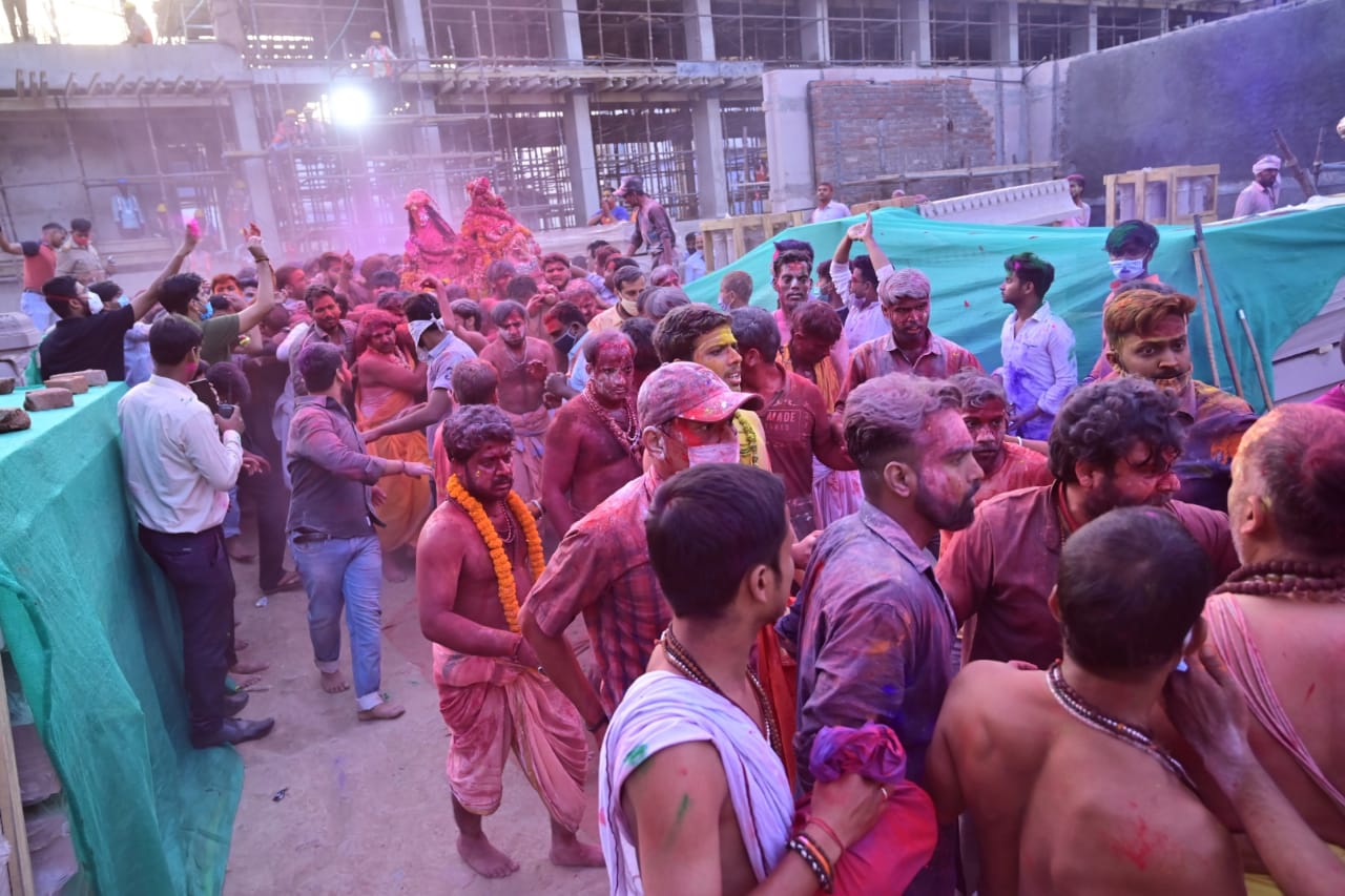 रंगभरी ग्यारस के दिन शुरू हो जाती है काशी की होली 