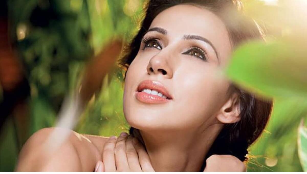 पौधों के पत्तों से सुगंध बनाई जा रही है.