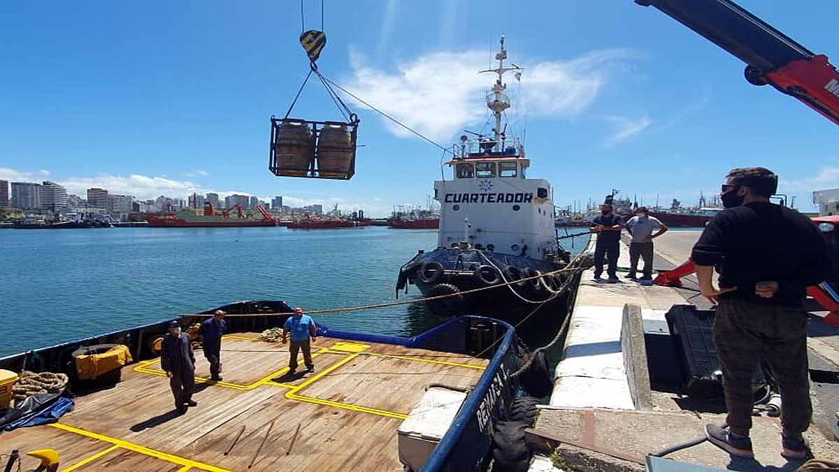 Thieves Stole 1000 pints of beer from sunken ship