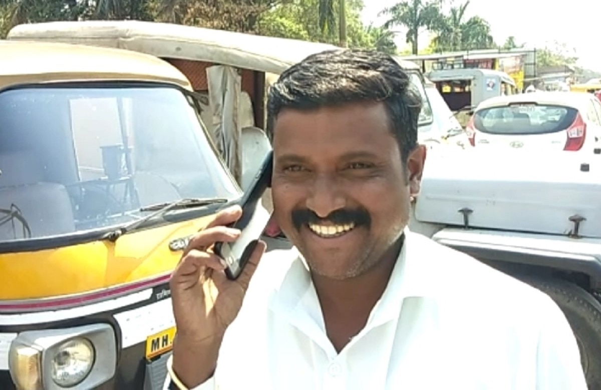 ऑटो ड्राइवर ने किया जबरदस्त लावणी डांस