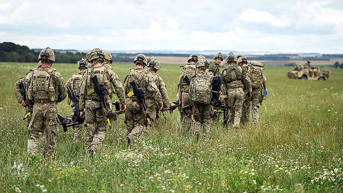 British Soldiers Virtual Reality Combat Training