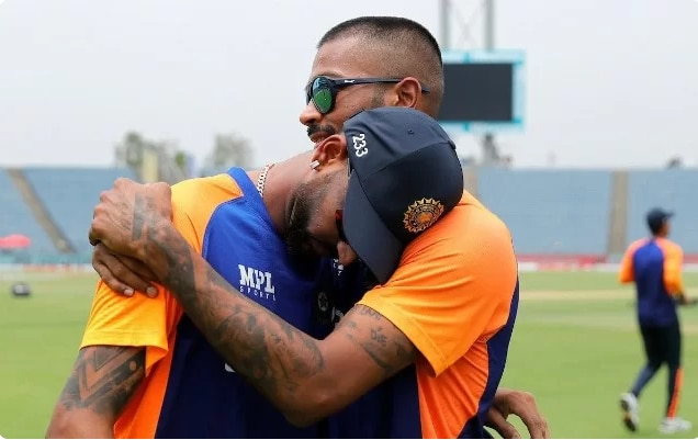 Hardik and Krunal pandya kept dads bag in dressing room